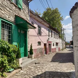 Private Historic Center Albanie
